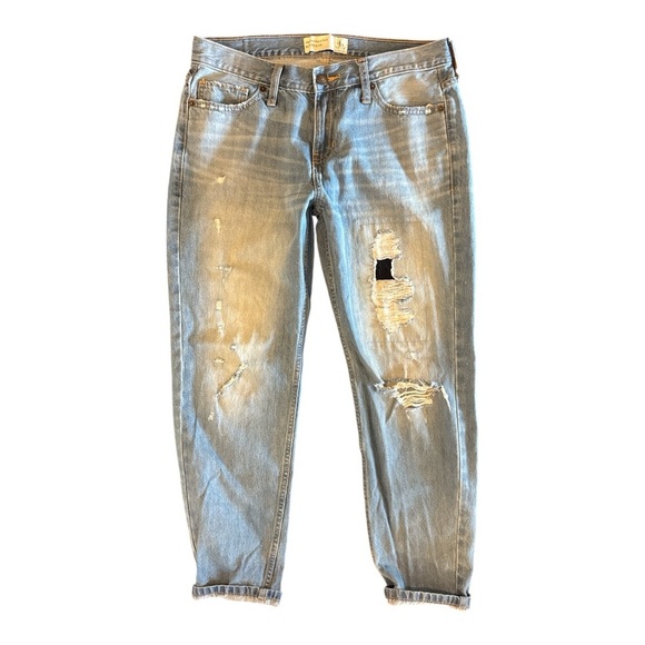 Abercrombie & Fitch Distressed Boyfriend Jeans Sz 4R Relaxed Fit Denim Casual - Picture 1 of 5